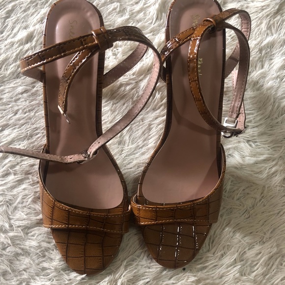 Ankle strap stilletos - Picture 6 of 7